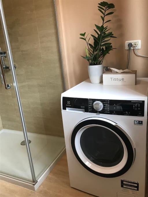Linden Garden Apartment Postojna Εξωτερικό φωτογραφία