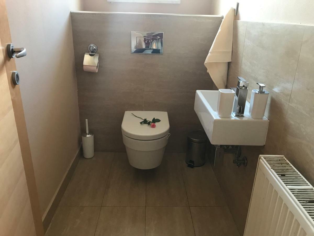Linden Garden Apartment Postojna Εξωτερικό φωτογραφία