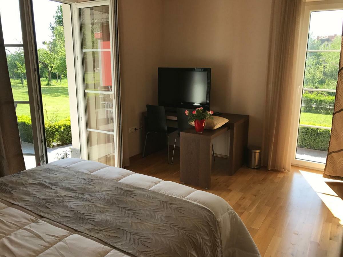 Linden Garden Apartment Postojna Εξωτερικό φωτογραφία